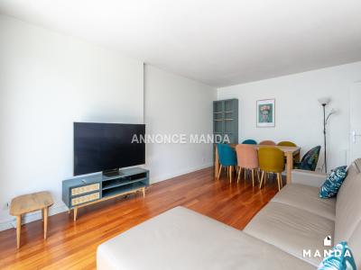For rent Issy-les-moulineaux 3 rooms 63 m2 Hauts de Seine (92130) photo 3