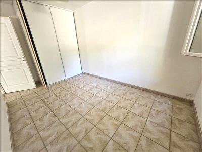 Louer Appartement Eguilles 868 euros