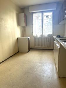 For sale Clermont-ferrand 2 rooms 60 m2 Puy de dome (63000) photo 2