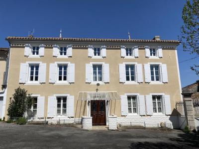 For sale Vars 6 rooms 220 m2 Charente (16330) photo 1