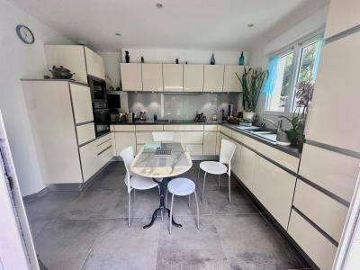 For sale Mathes 5 rooms 135 m2 Charente maritime (17570) photo 3
