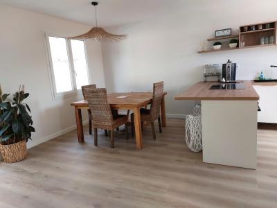 For sale Aigues-mortes 5 rooms 109 m2 Gard (30220) photo 4