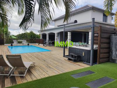 For sale Sainte-anne 8 rooms 192 m2 Guadeloupe (97180) photo 1
