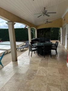 For sale Genas 6 rooms 177 m2 Rhone (69740) photo 2