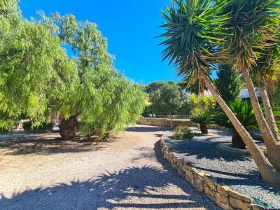 For sale Sanary-sur-mer 4 rooms 119 m2 Var (83110) photo 2