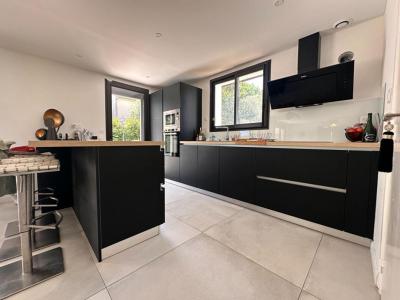 For sale Agde 6 rooms 183 m2 Herault (34300) photo 2
