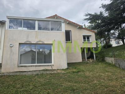 For sale Clermont-ferrand 3 rooms 71 m2 Puy de dome (63100) photo 0