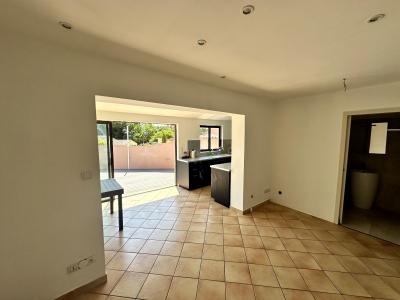 For sale Sanary-sur-mer 3 rooms 28 m2 Var (83110) photo 3