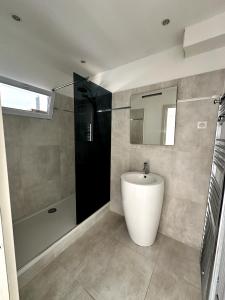 For sale Sanary-sur-mer 3 rooms 28 m2 Var (83110) photo 4