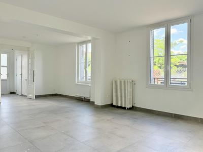 For sale Sainte-savine 4 rooms 97 m2 Aube (10300) photo 2
