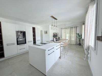 For sale Robion 7 rooms 150 m2 Vaucluse (84440) photo 0