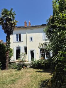 For sale Nantes 8 rooms 200 m2 Loire atlantique (44100) photo 0