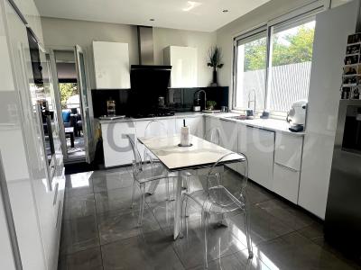 For sale Bonneuil-sur-marne 5 rooms 160 m2 Val de Marne (94380) photo 0