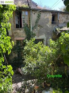 For sale Thouars 4 rooms 90 m2 Deux sevres (79100) photo 1