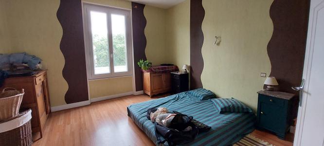 For sale Riom 3 rooms 76 m2 Puy de dome (63200) photo 4