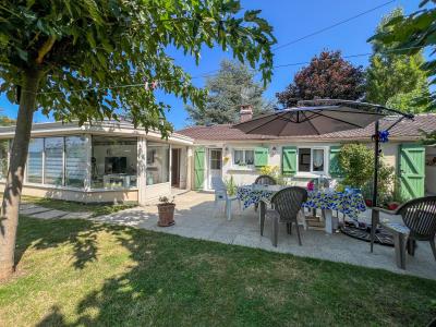 For sale Houdan 4 rooms 74 m2 Yvelines (78550) photo 0