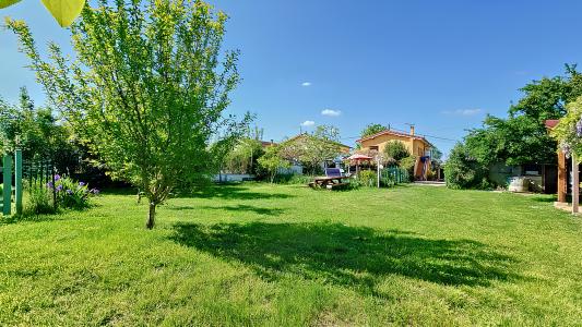For sale Genas 5 rooms 137 m2 Rhone (69740) photo 2