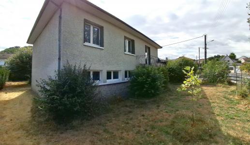 For sale Jussac 5 rooms 97 m2 Cantal (15250) photo 2
