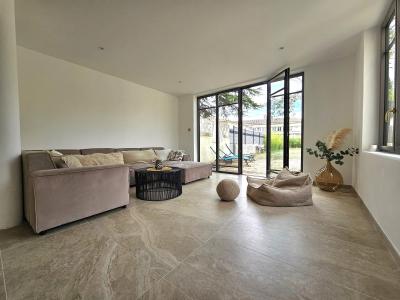 For sale Orange 5 rooms 135 m2 Vaucluse (84100) photo 2