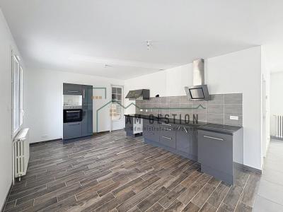 Louer Maison 100 m2 Chalus