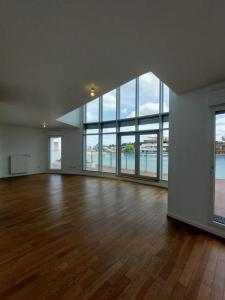 For rent Rueil-malmaison 5 rooms 123 m2 Hauts de Seine (92500) photo 0