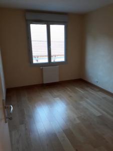 For rent Bourg-de-thizy 4 rooms 87 m2 Rhone (69240) photo 3