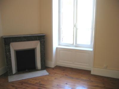 For rent Clermont-ferrand 2 rooms 36 m2 Puy de dome (63100) photo 2