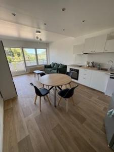 For sale CHAMPVERT 2 AMANTS 3 rooms 53 m2 Rhone (69009) photo 1