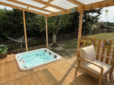 For sale 3 rooms 81 m2 Vienne (86400) photo 3