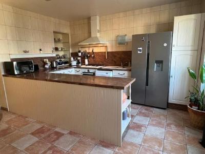 For sale 9 rooms 302 m2 Charente (16140) photo 4
