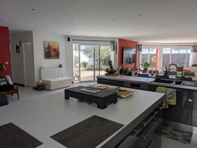 For sale 5 rooms 196 m2 Vendee (85100) photo 3