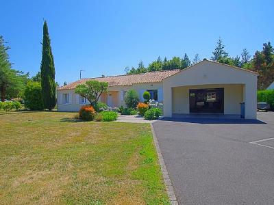 For sale 6 rooms 164 m2 Vendee (85440) photo 1