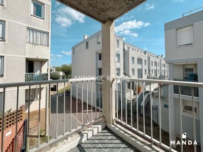 Louer Appartement 11 m2 Evry