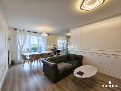 For rent Puteaux 3 rooms 70 m2 Hauts de Seine (92800) photo 0