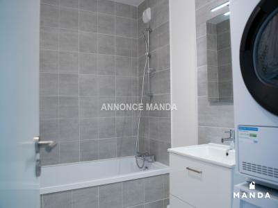 For rent Bordeaux 5 rooms 9 m2 Gironde (33800) photo 4