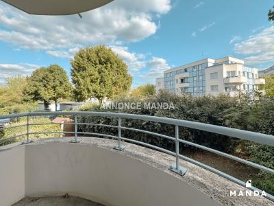 Louer Appartement 60 m2 Corbeil-essonnes