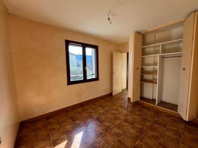 Acheter Appartement Turriers 74000 euros