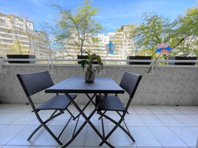 Louer Appartement Courbevoie 2050 euros