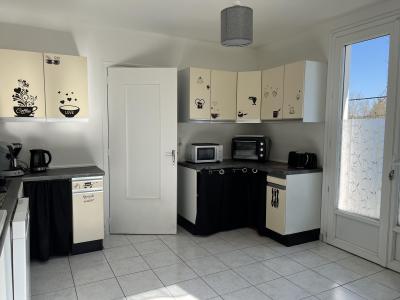 For sale Confolens 6 rooms 127 m2 Charente (16500) photo 3