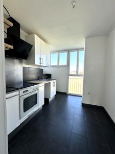 For sale Marseille-11eme-arrondissement 3 rooms 57 m2 Bouches du Rhone (13011) photo 3