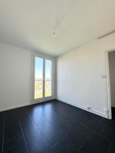 For sale Marseille-11eme-arrondissement 3 rooms 57 m2 Bouches du Rhone (13011) photo 4