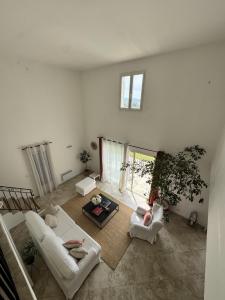 For sale Aix-en-provence 6 rooms 206 m2 Bouches du Rhone (13090) photo 3