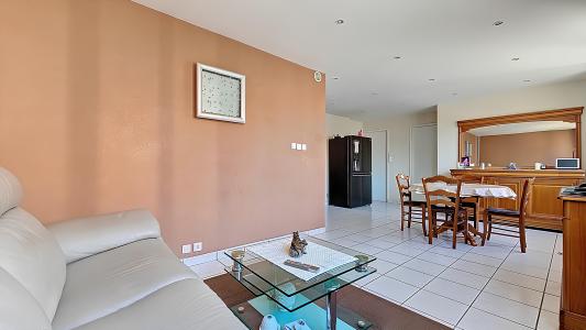 For sale Venissieux 4 rooms 62 m2 Rhone (69200) photo 3