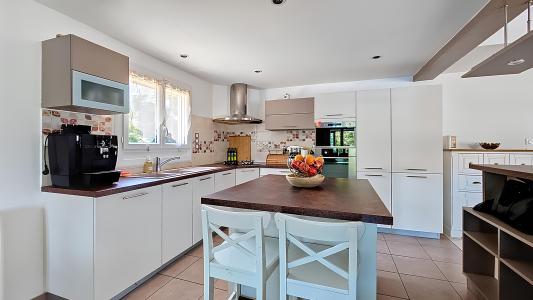 For sale Saint-priest 6 rooms 202 m2 Rhone (69800) photo 4