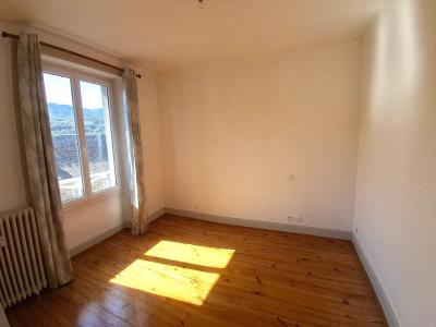 Acheter Appartement 41 m2 Vic-sur-cere