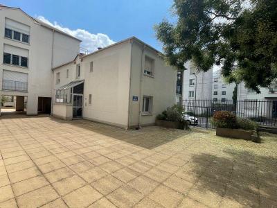 For sale Nantes 2 rooms 44 m2 Loire atlantique (44000) photo 2