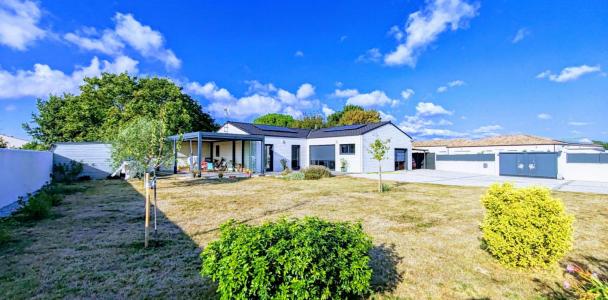 For sale Saint-christophe 4 rooms 112 m2 Charente maritime (17220) photo 1