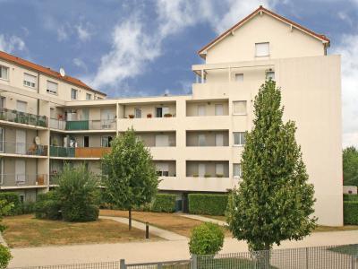 For sale Bron 3 rooms 74 m2 Rhone (69500) photo 0