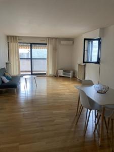 For rent Bordeaux 4 rooms 109 m2 Gironde (33200) photo 0
