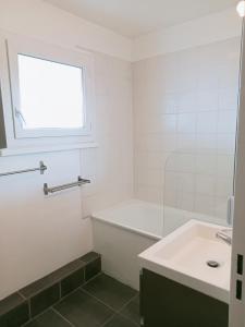 For rent Courdimanche 1 room 67 m2 Val d'Oise (95800) photo 3
